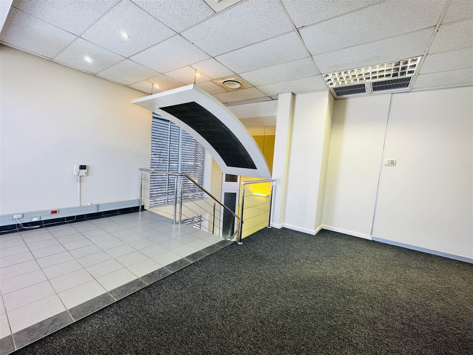 169  m² Commercial space in Somerset Park photo number 7
