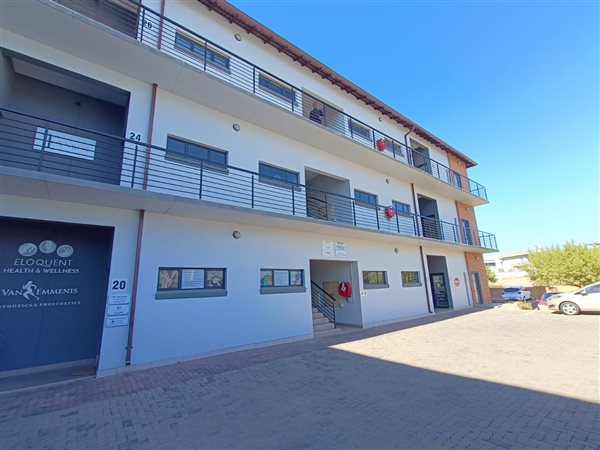 86  m² Commercial space