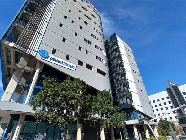 186  m² Commercial space