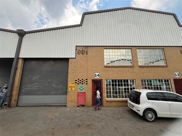 161  m² Industrial space in Jet Park