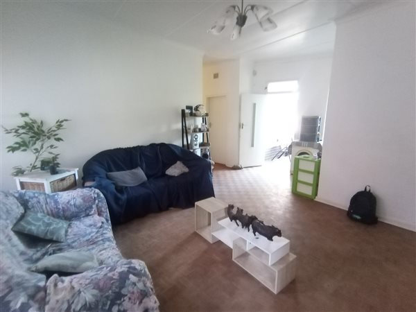 4 Bedroom House 4 Bedroom House
