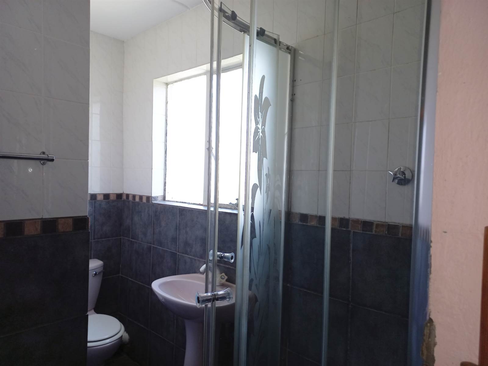 4 Bed Apartment in Vaal Marina photo number 15