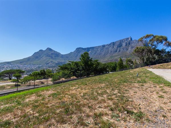 500 m² Land available in Tamboerskloof