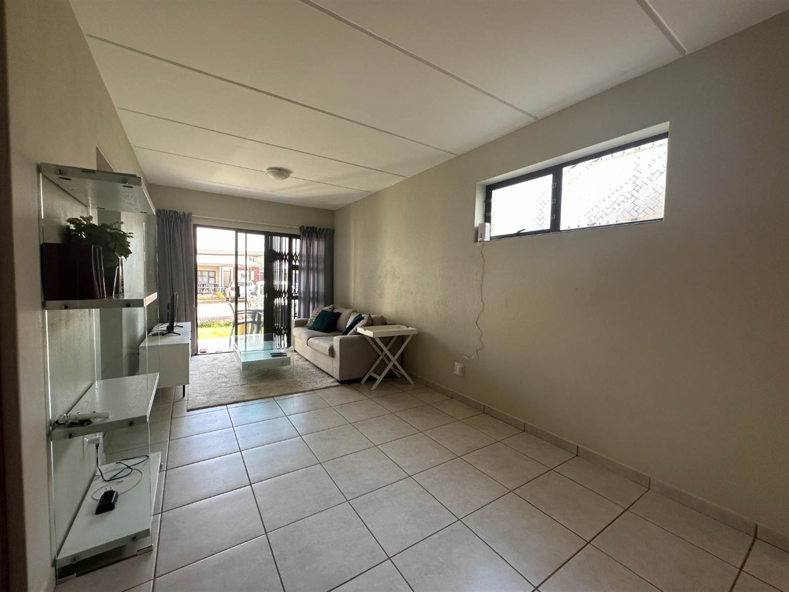2 Bed Townhouse in Benoni North photo number 8