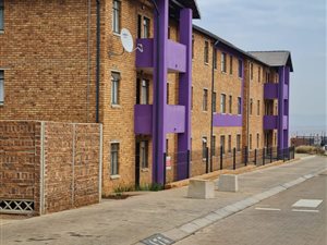 2 Bed Apartment in Boksburg South
