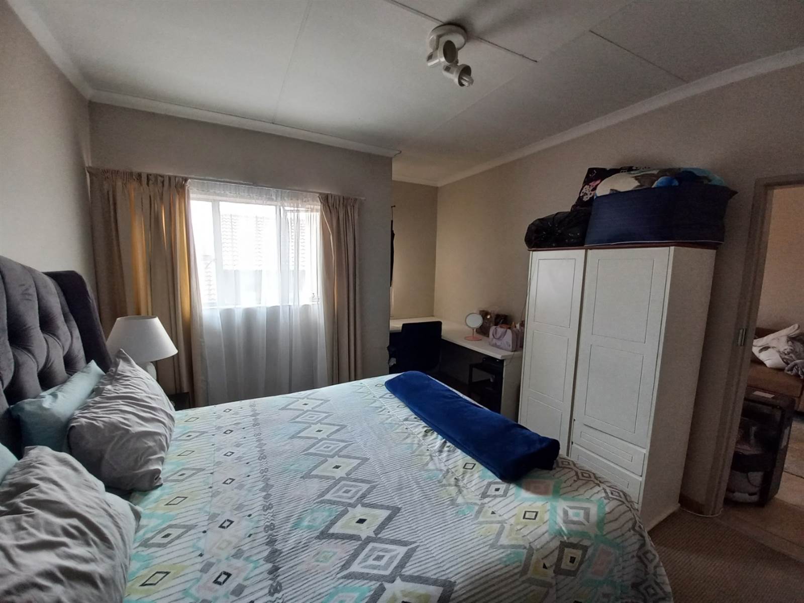 1 Bed Apartment in Glen Marais photo number 7