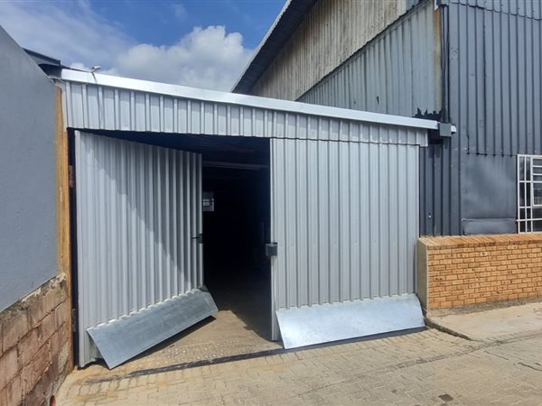 140 m² Industrial space 140 m² Industrial space