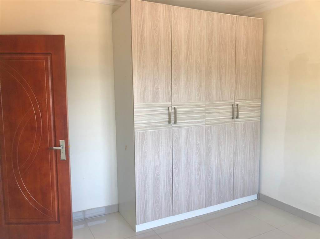 3 Bed Apartment in Greyville photo number 10