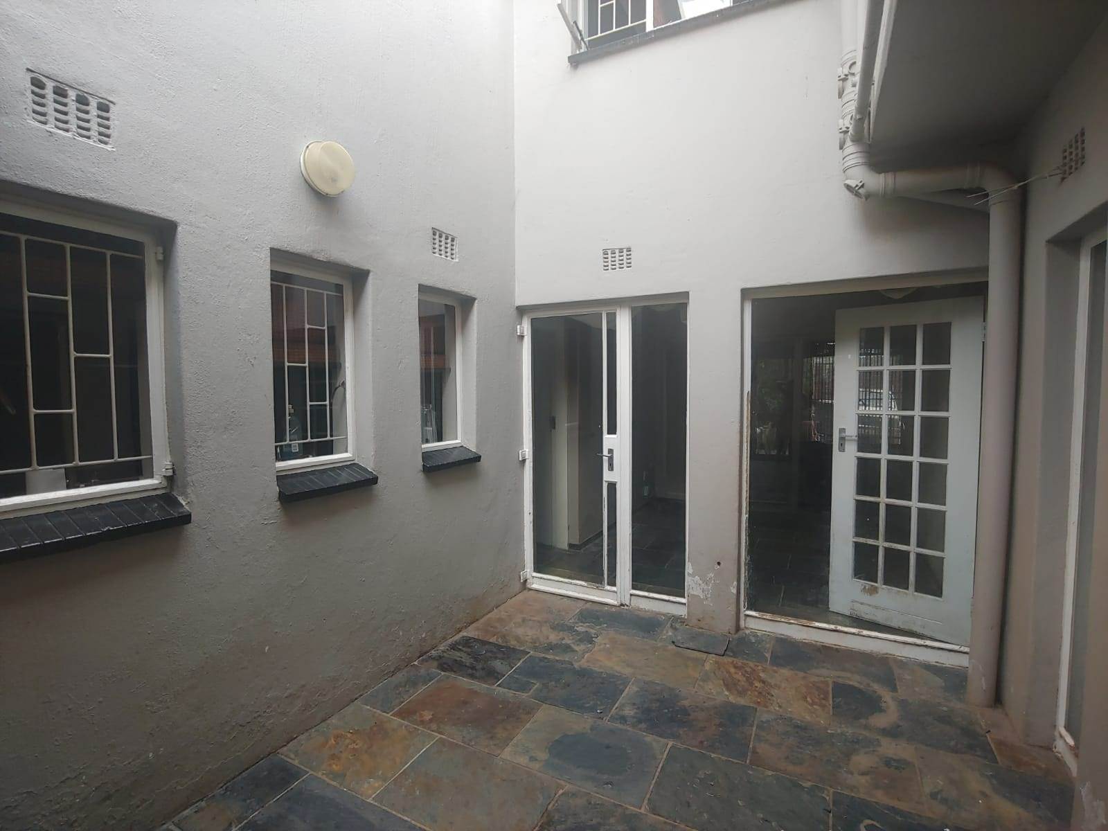 3 Bed Townhouse in Northcliff photo number 27