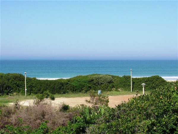 730 m² Land available in Paradise Beach
