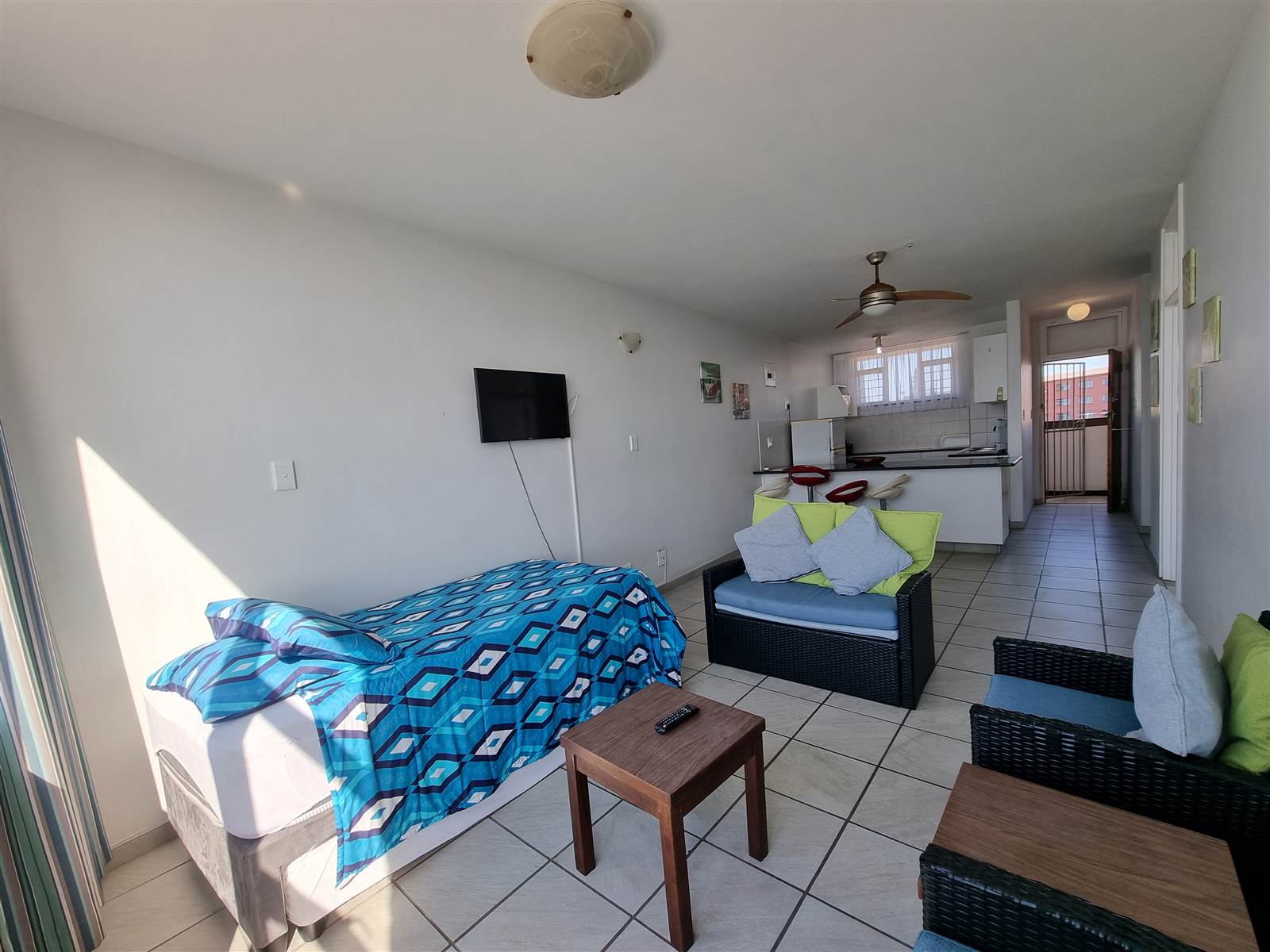 1 Bed Apartment in Scottburgh Central photo number 4