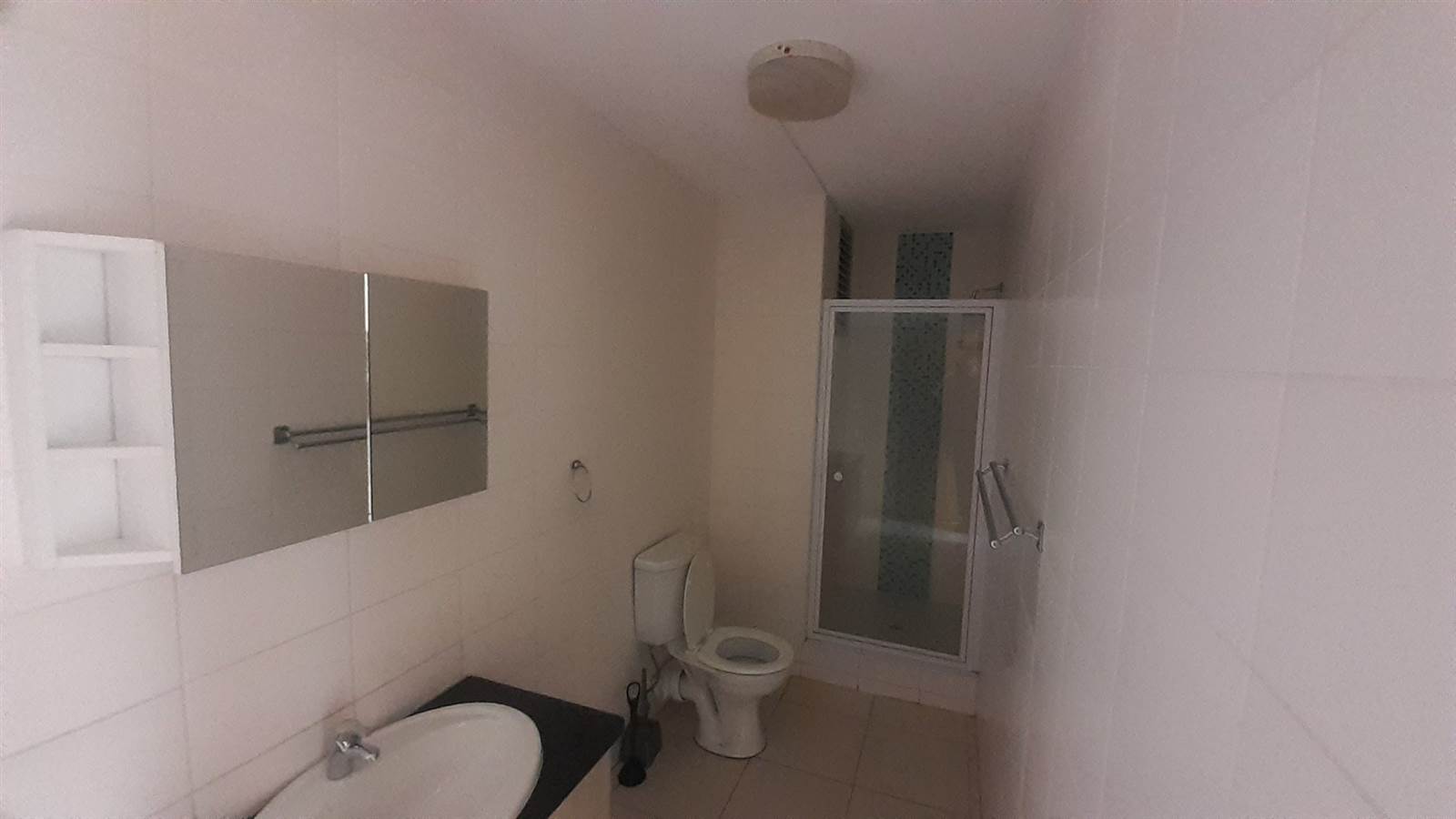 2 Bed Apartment in Hatfield photo number 9