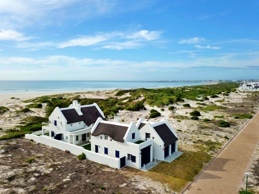 5 Bed House in Struisbaai photo number 1