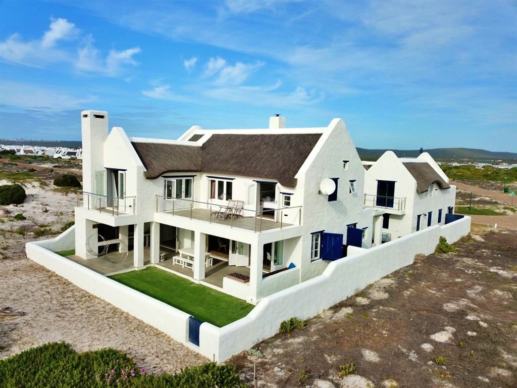 5 Bed House in Struisbaai photo number 6