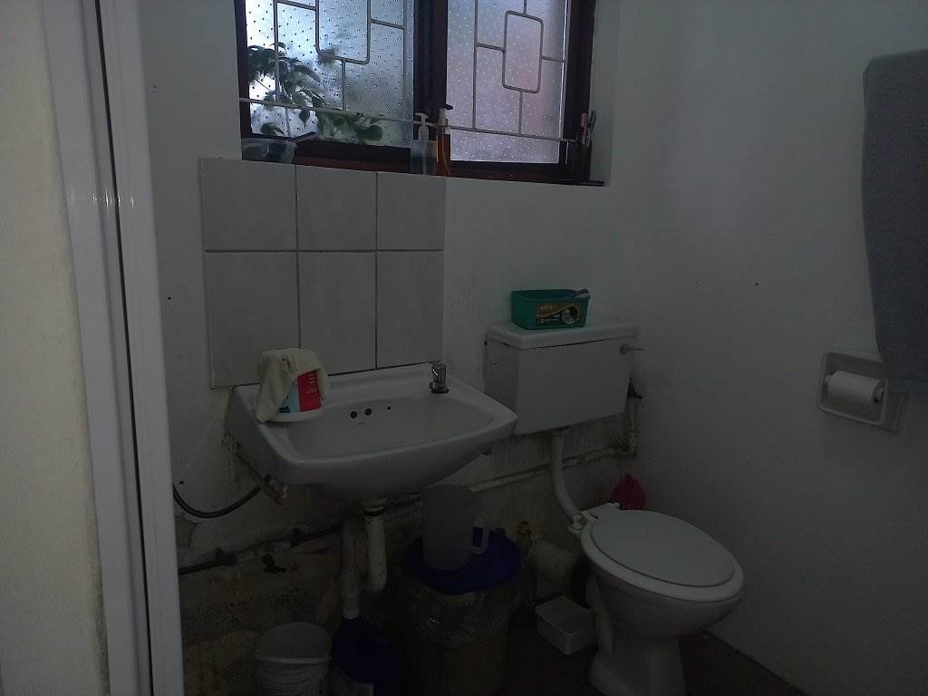 3 Bed House in Umtentweni photo number 17