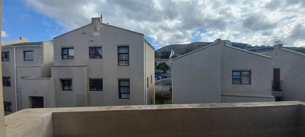 2 Bed Apartment in Parow North photo number 22
