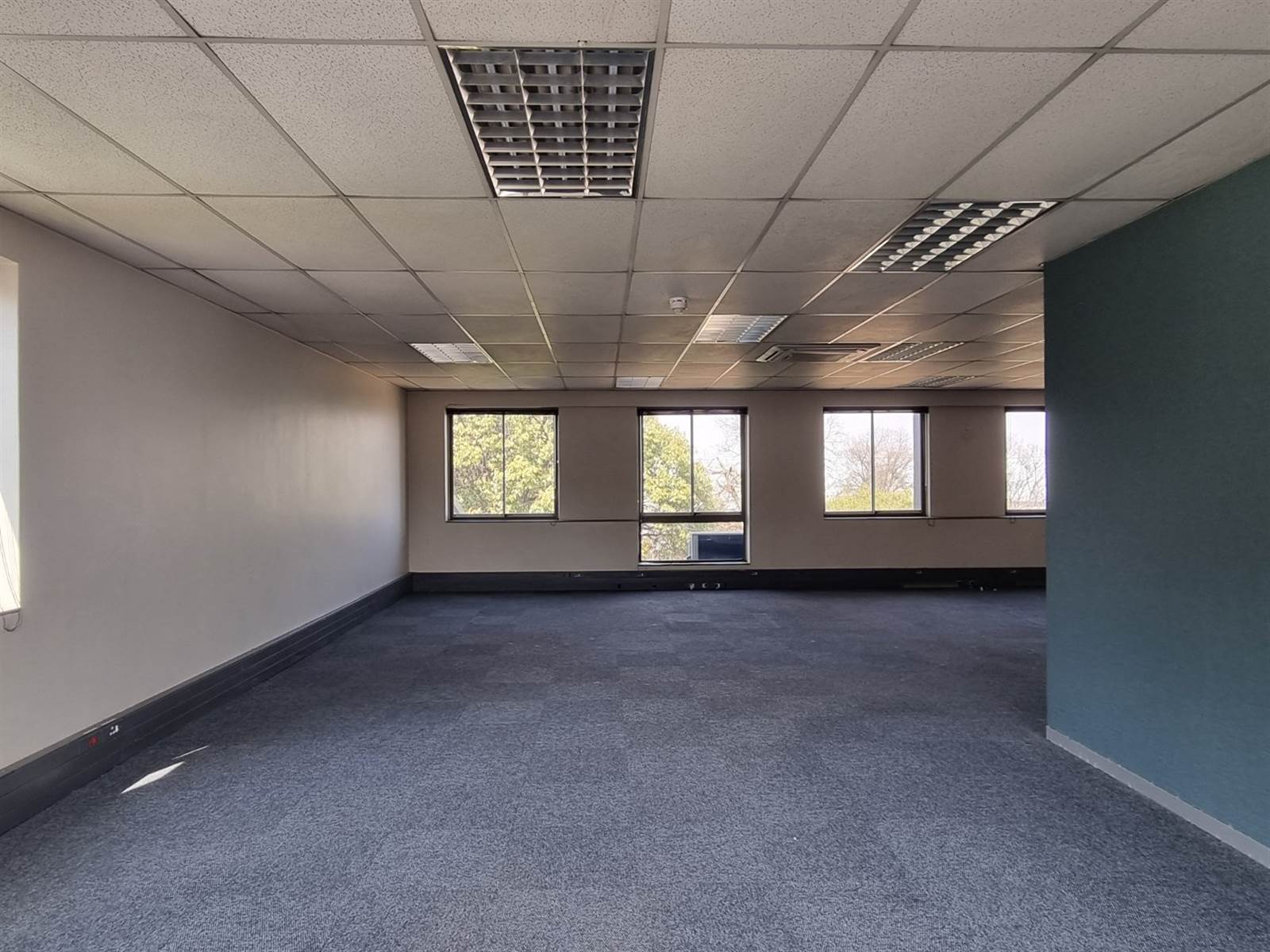 200  m² Commercial space in Woodmead photo number 10