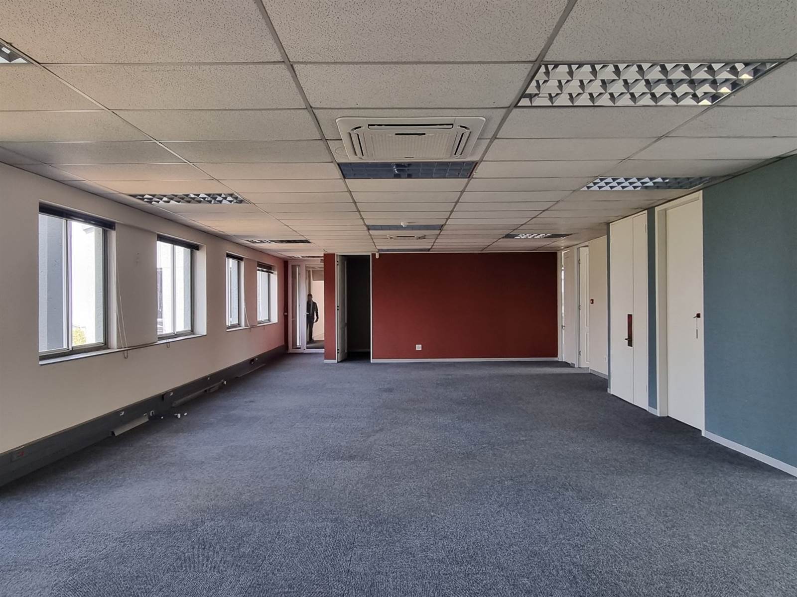 200  m² Commercial space in Woodmead photo number 9