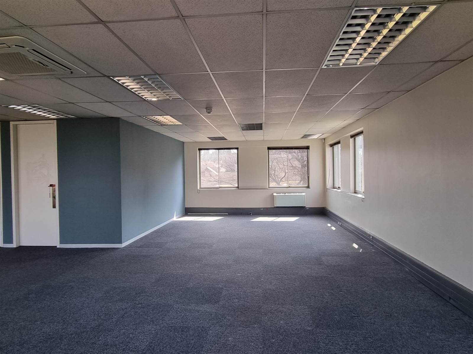 200  m² Commercial space in Woodmead photo number 7