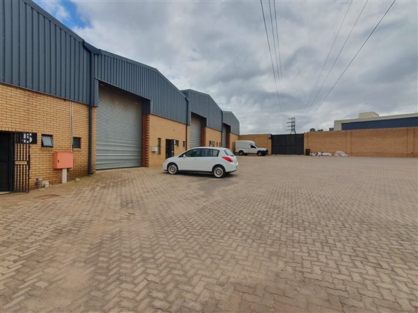 5 665  m² Industrial space