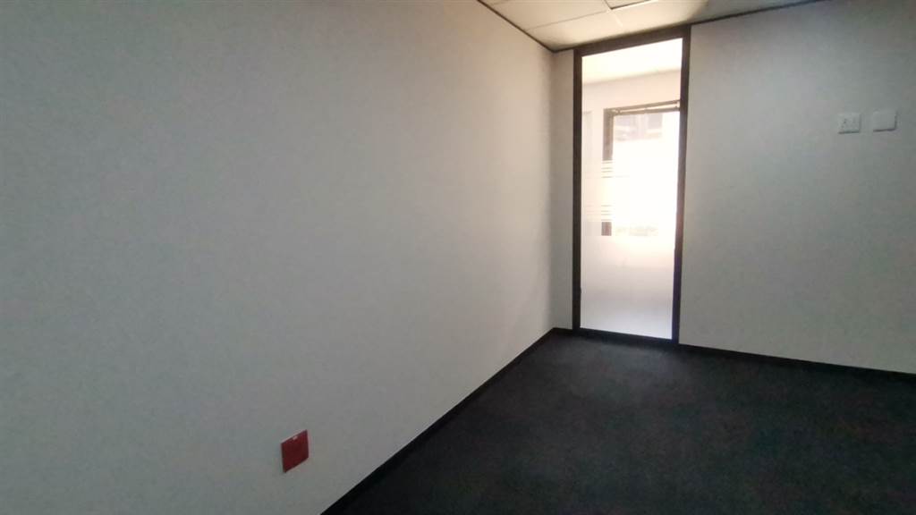 161  m² Commercial space in Parktown photo number 16