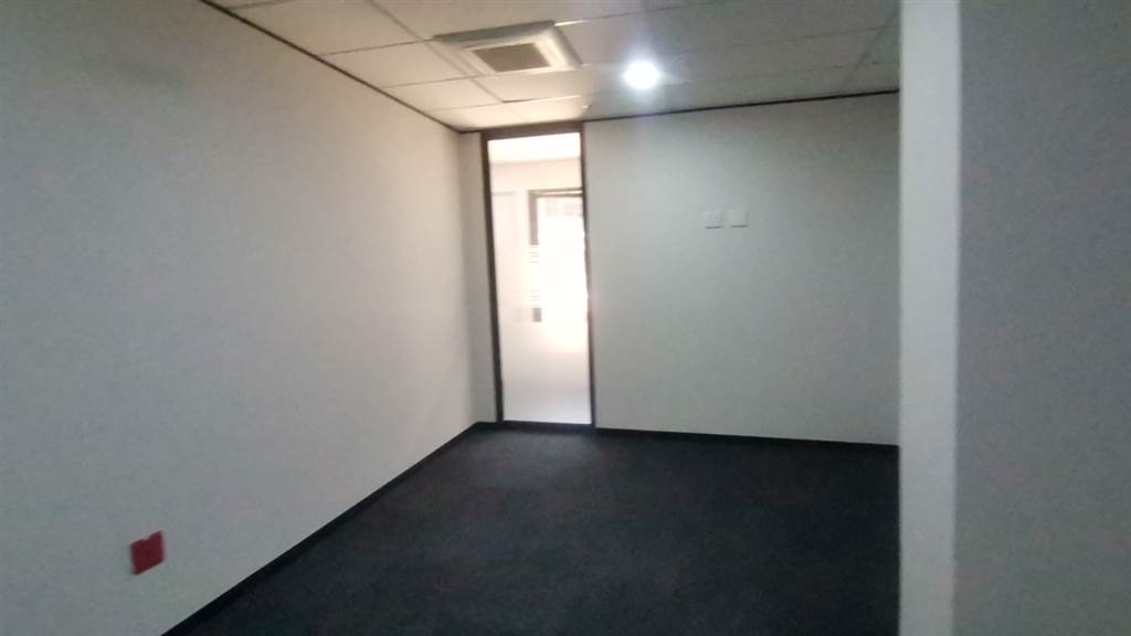 161  m² Commercial space in Parktown photo number 15