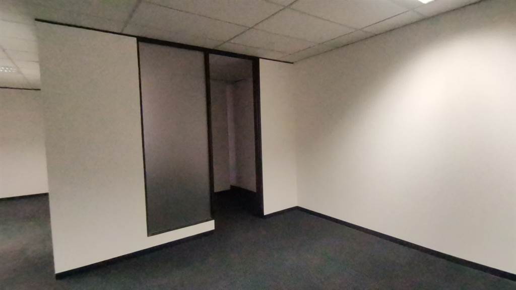 161  m² Commercial space in Parktown photo number 13