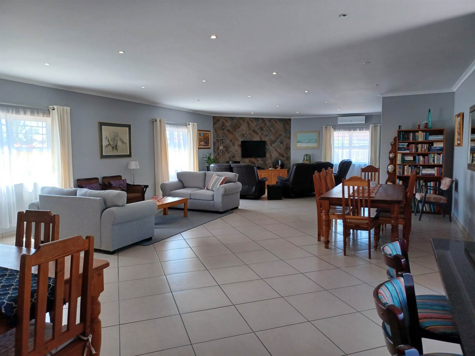 4 Bed House in Port Owen photo number 7