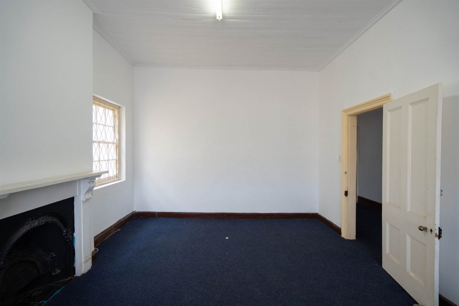 224  m² Commercial space in Grahamstown Central photo number 23