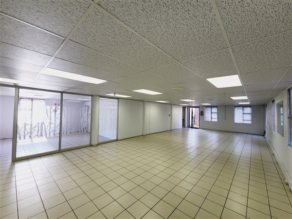 391  m² Commercial space