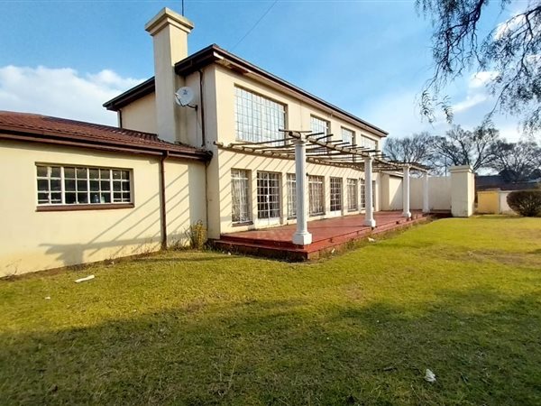 5 Bed House in Sharon Park