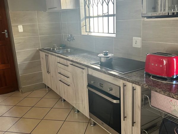 3 Bedroom Simplex 3 Bedroom Simplex