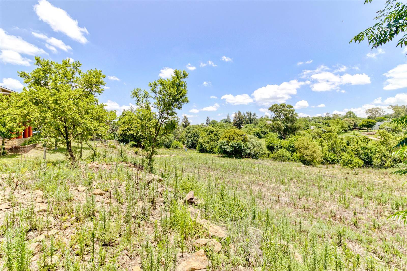 8565 m² Land available in Chartwell photo number 2