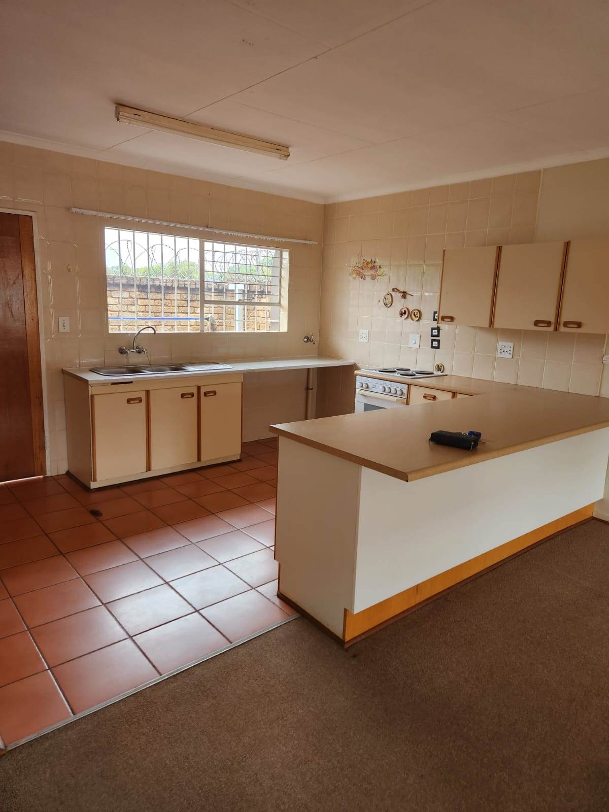 2 Bed Townhouse in Carletonville photo number 9