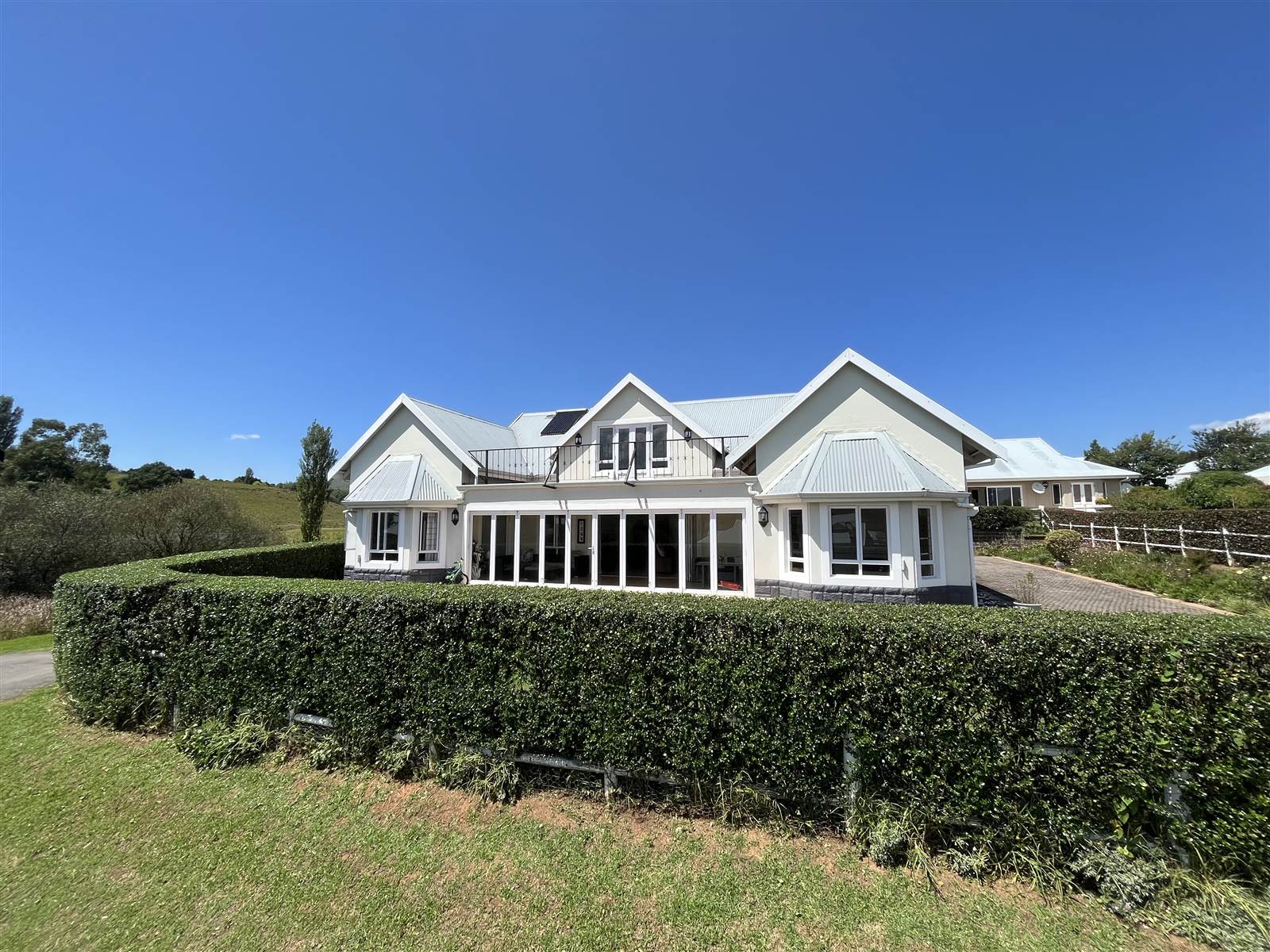 4 Bed House in Underberg photo number 2