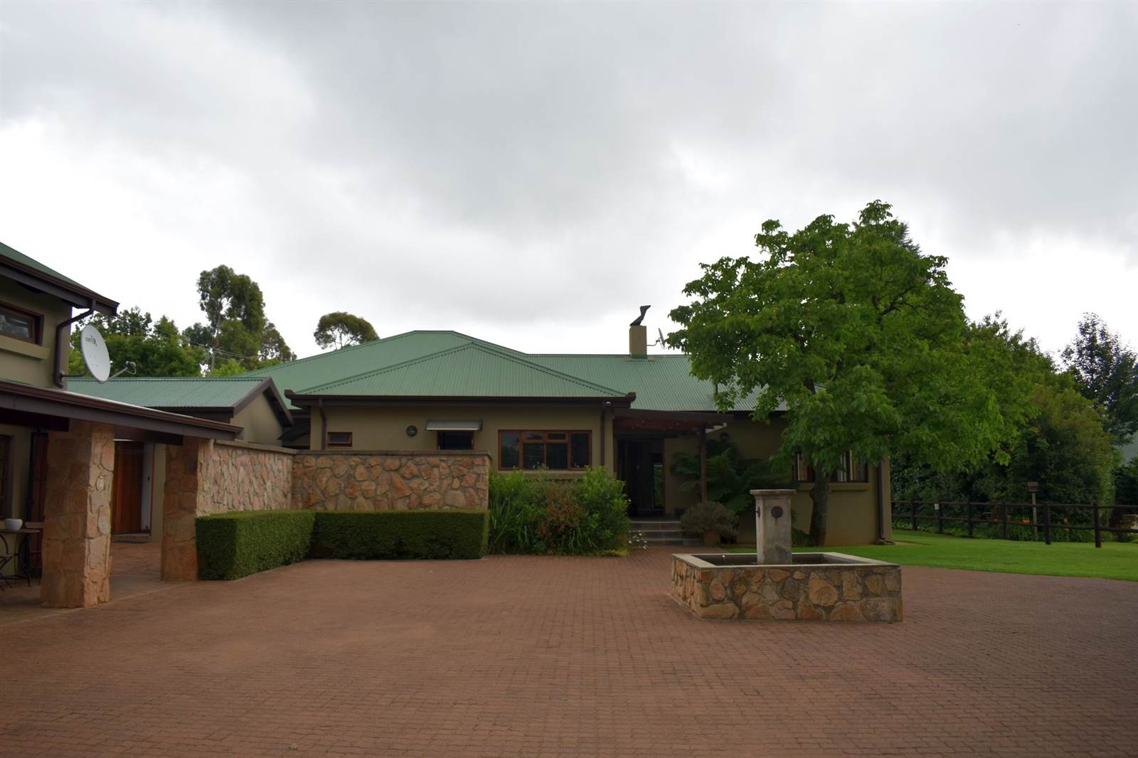 8 Bed House in Dullstroom photo number 1