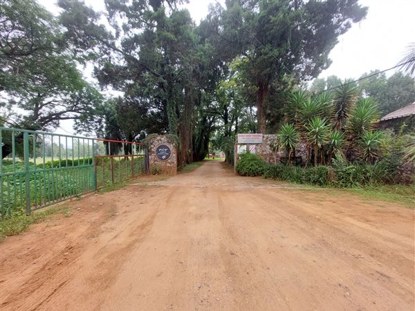 4.3 ha Smallholding 4.3 ha Smallholding