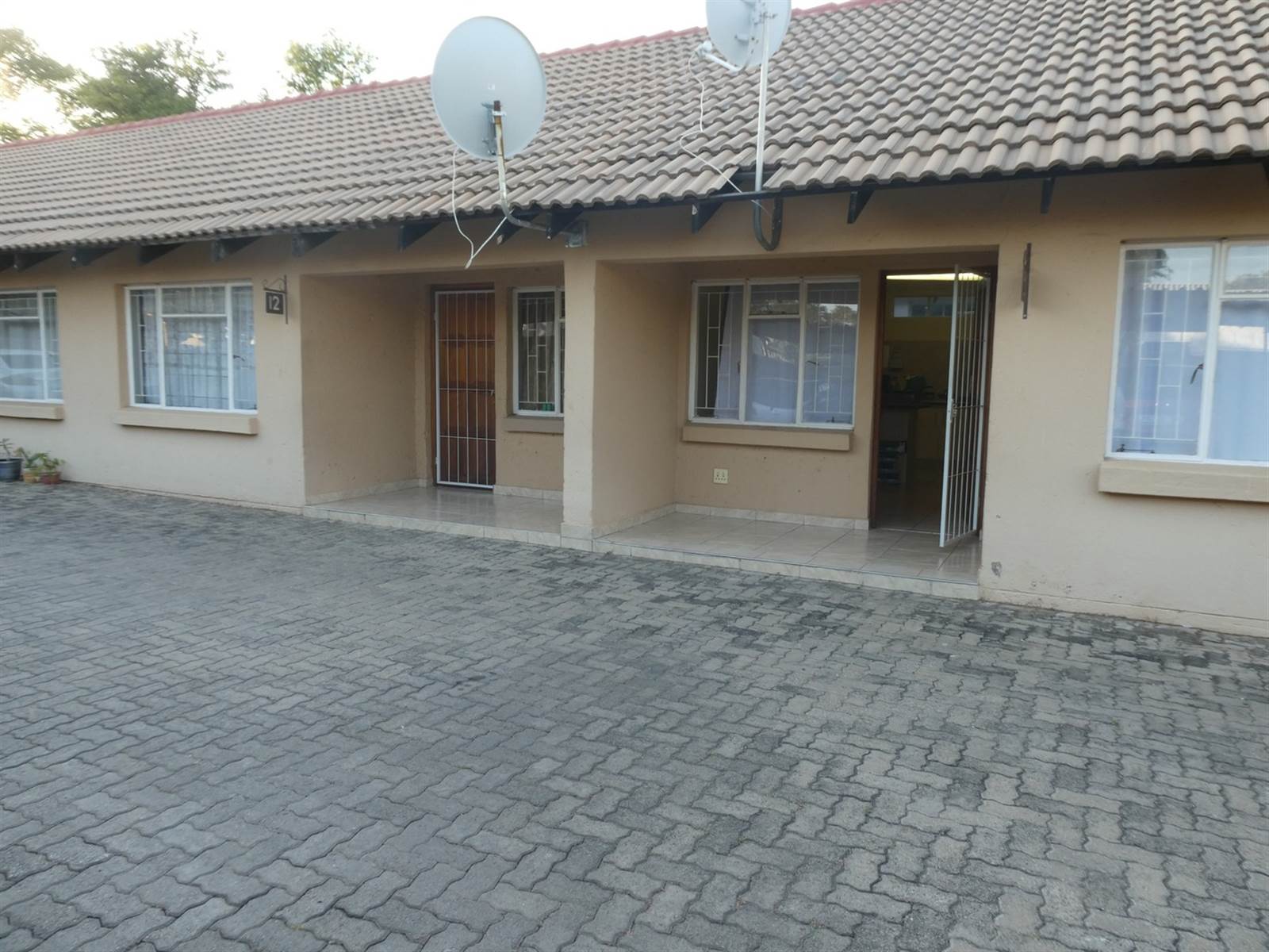 1 Bed Apartment in Bela-Bela (Warmbaths) photo number 1