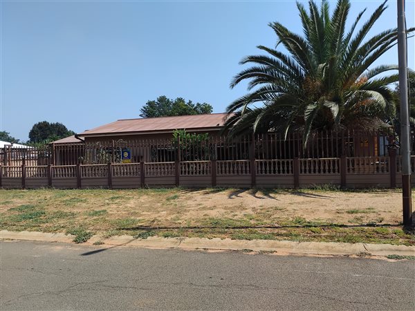 3 Bedroom House 3 Bedroom House