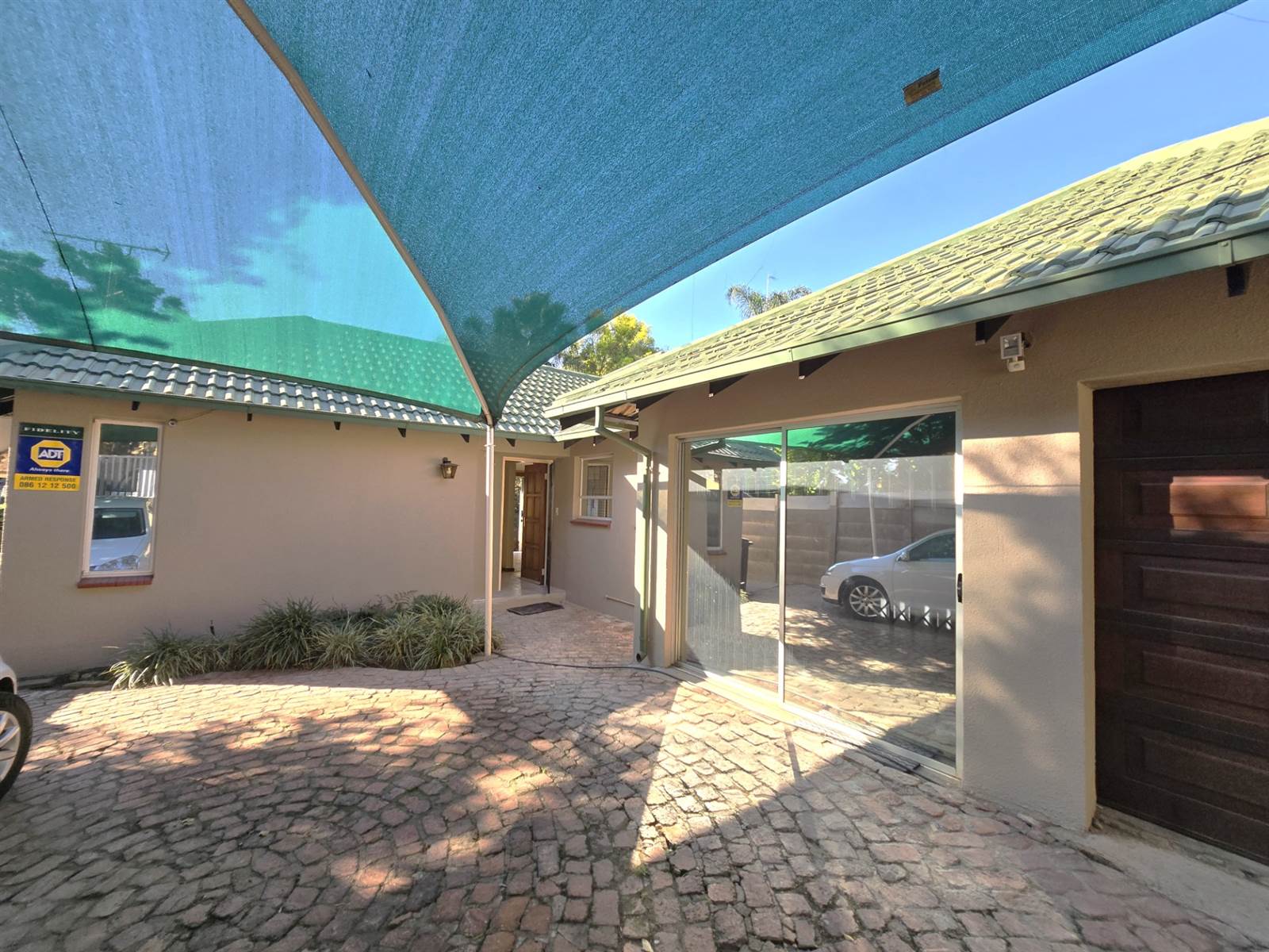 4 Bed House in Garsfontein photo number 19