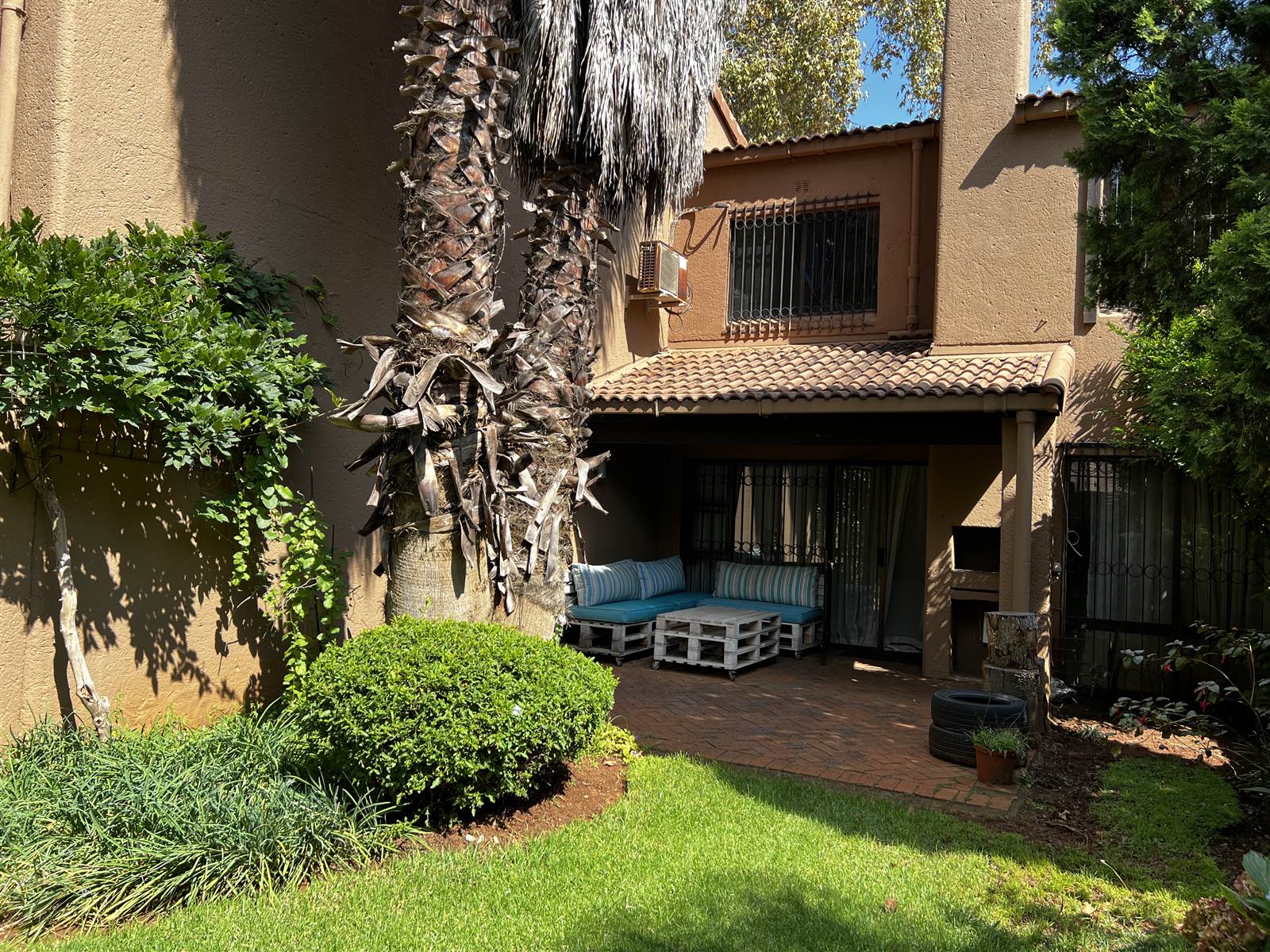 3 Bed Cluster in Parktown photo number 11