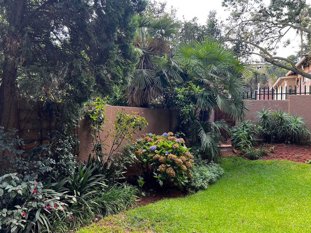 3 Bed Cluster in Parktown photo number 10