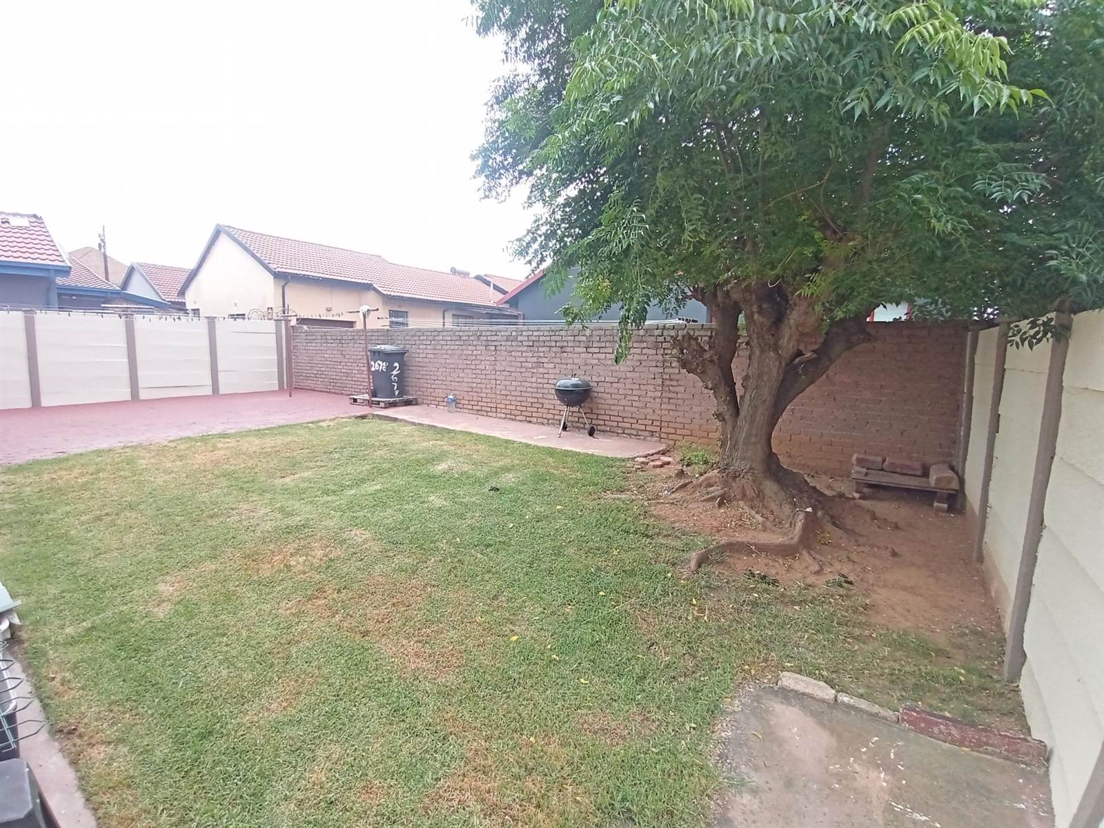 3 Bed House in Lenasia South photo number 19