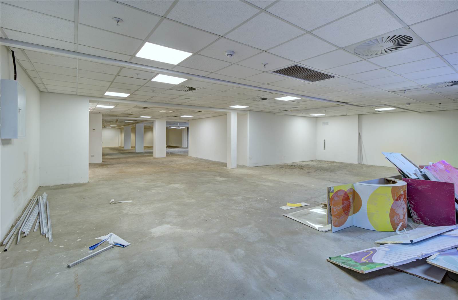 422  m² Retail Space in Benmore Gardens photo number 13