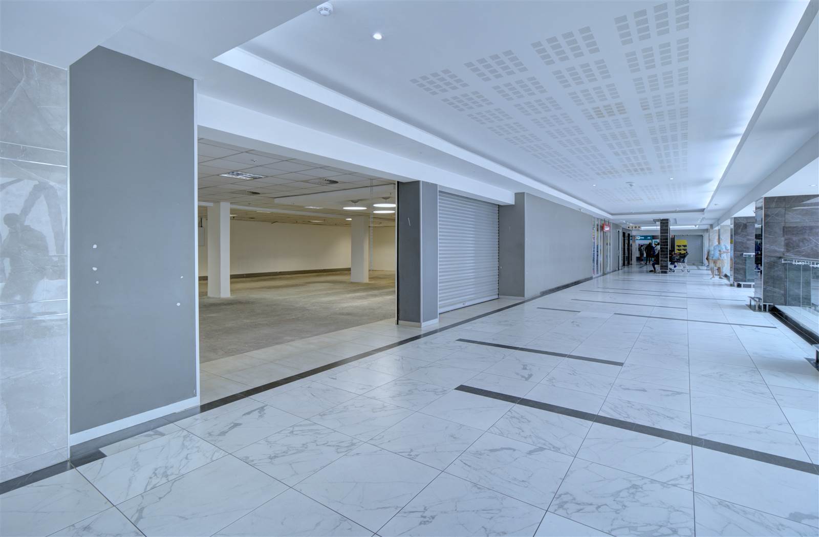 422  m² Retail Space in Benmore Gardens photo number 1