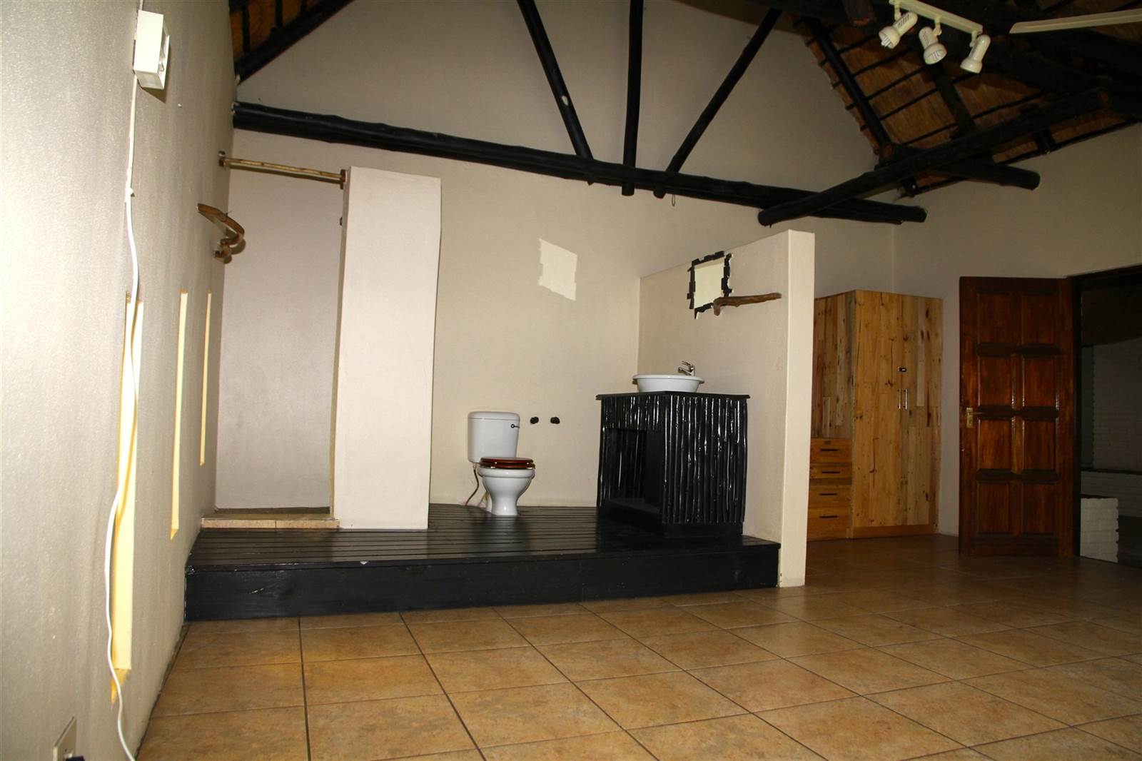 5 Bed House in Ndlovumzi photo number 11