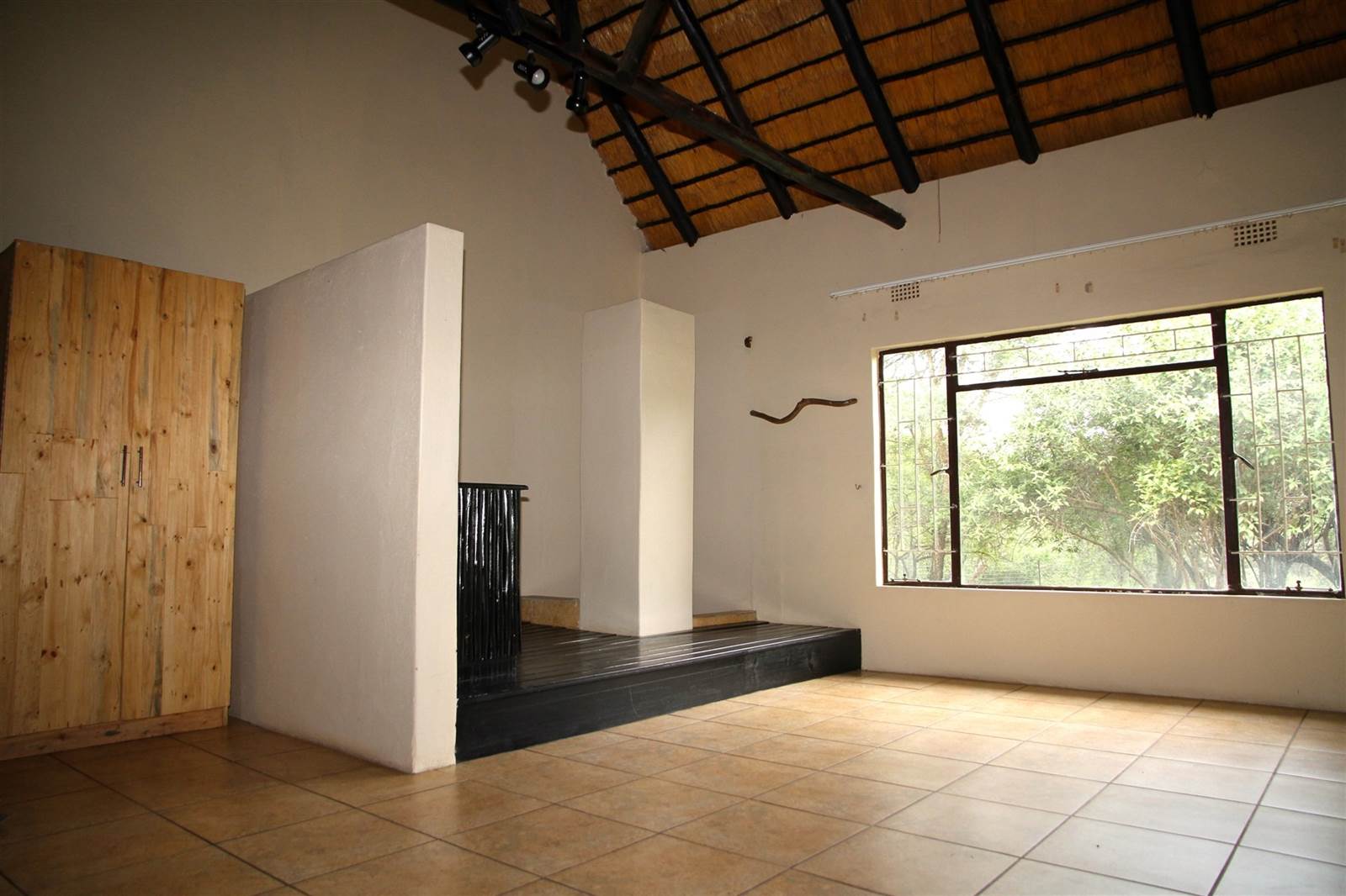 5 Bed House in Ndlovumzi photo number 10