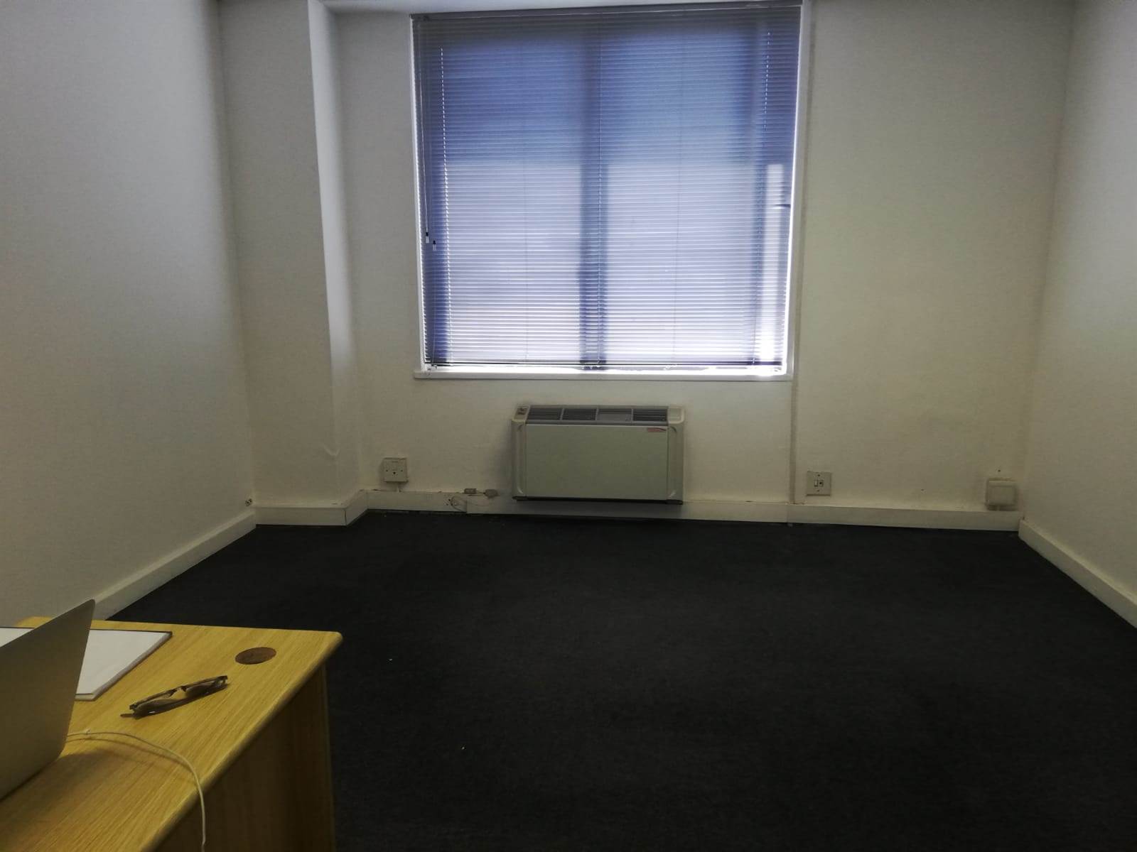 32  m² Office Space in Cape Town City Centre photo number 3