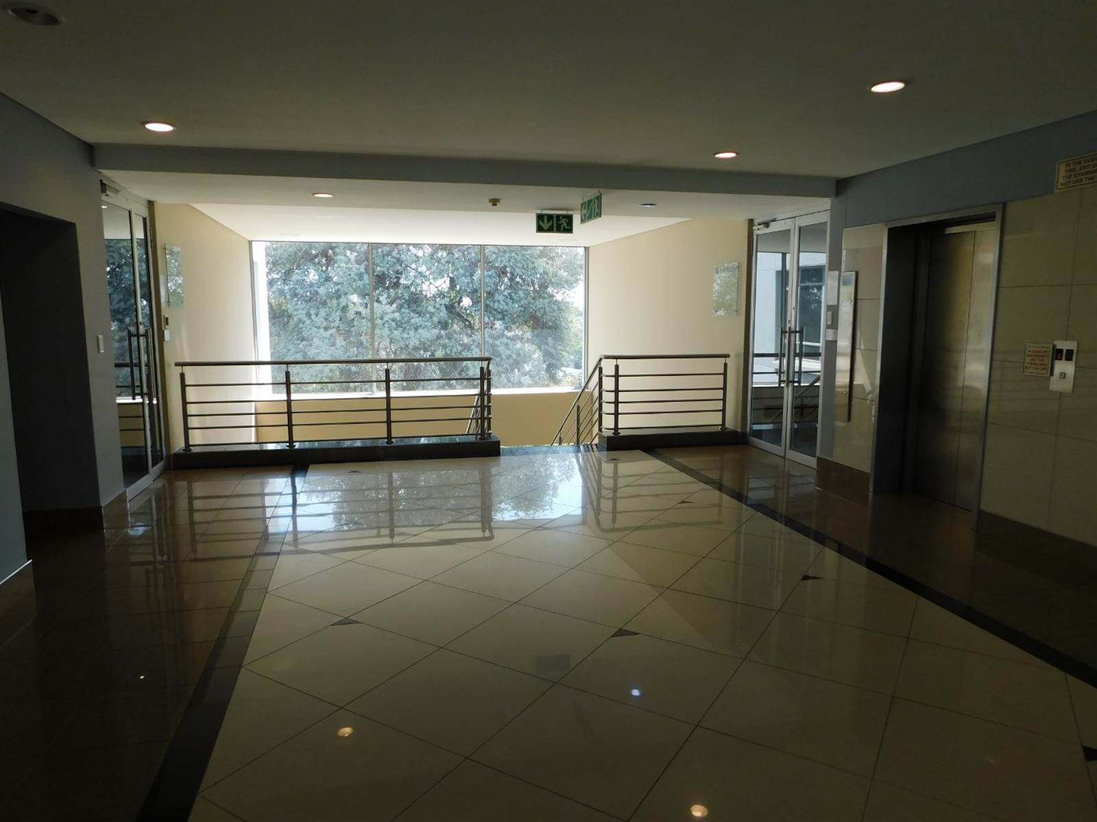 409  m² Commercial space in Illovo photo number 4