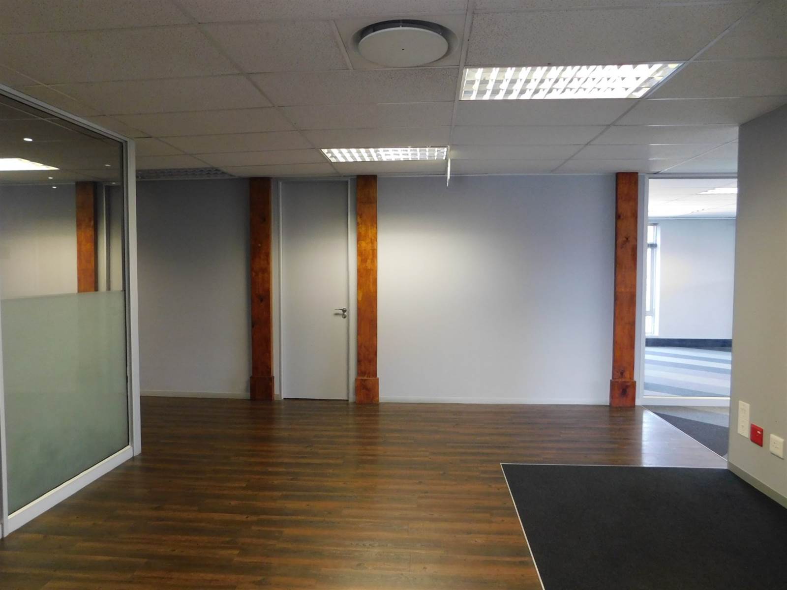 409  m² Commercial space in Illovo photo number 14